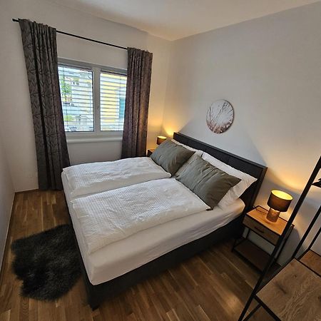 Apartment Leibnitz Im Zentrum Nahe Am Bahnhof Und Der Suedsteirischen Weinstrasse Buitenkant foto